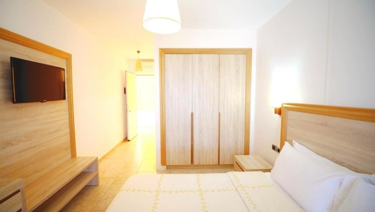 Grand By Greccia Dhermi Prime Hotel